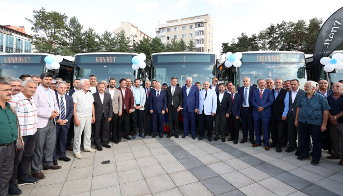 Başkan Mehmet Sekmen flosuna 19 araç daha kattı..