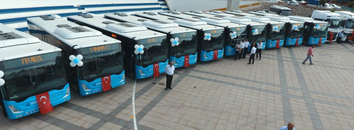 Başkan Mehmet Sekmen flosuna 19 araç daha kattı..