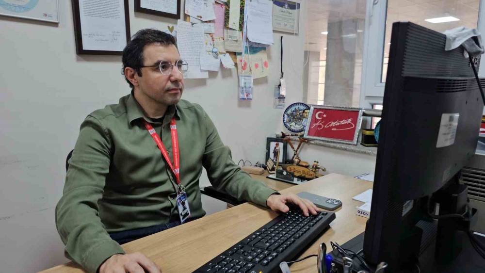 Boyundaki şişlik ve yutma g&uuml;&ccedil;l&uuml;ğ&uuml; kanser belirtisi olabilir
