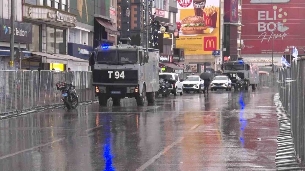 1 Mayıs kutlamalarının merkezi Kadık&ouml;y&rsquo;de yoğun g&uuml;venlik &ouml;nlemi
