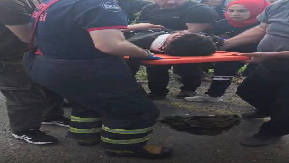 Batman&rsquo;da motosiklet ile kamyonet &ccedil;arpıştı: 1 yaralı
