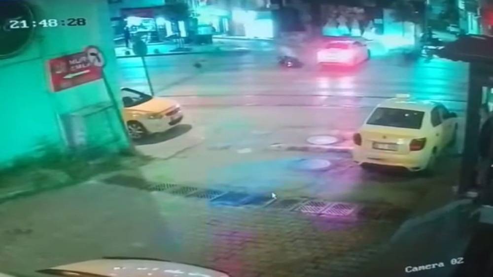 Hatalı d&ouml;n&uuml;ş kazaya neden oldu: 1 yaralı
