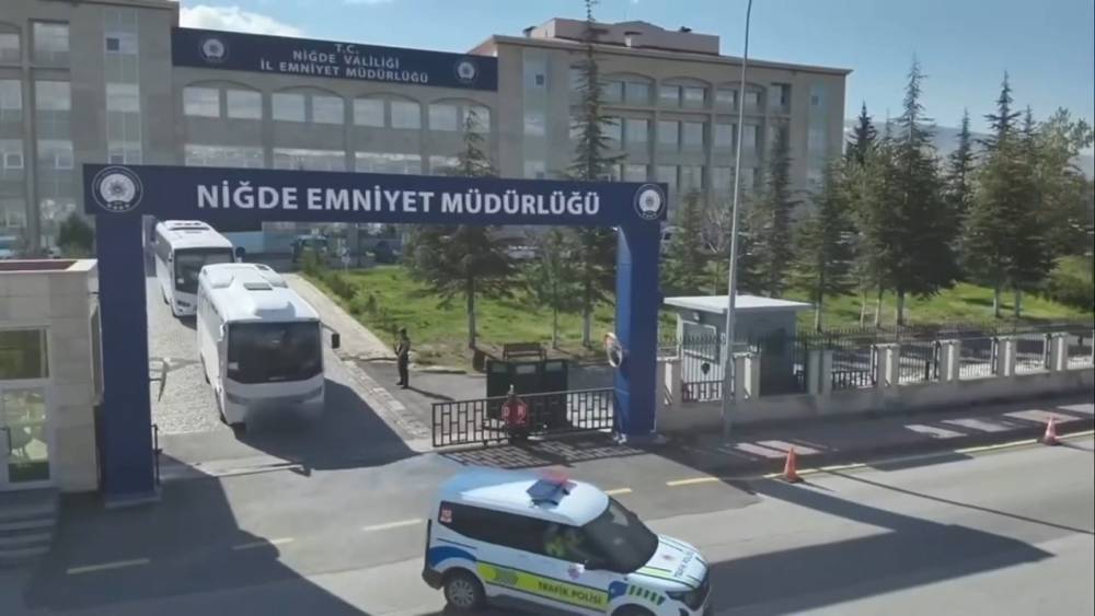 Niğde merkezli 13 ilde yasa dışı bahis operasyonu: 34 ş&uuml;pheli yakalandı, 31&rsquo;i tutuklandı
