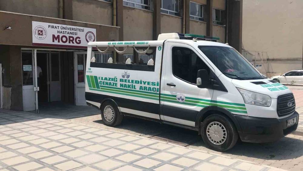 Elazığ&rsquo;da bı&ccedil;aklanan şahıs hayatını kaybetti
