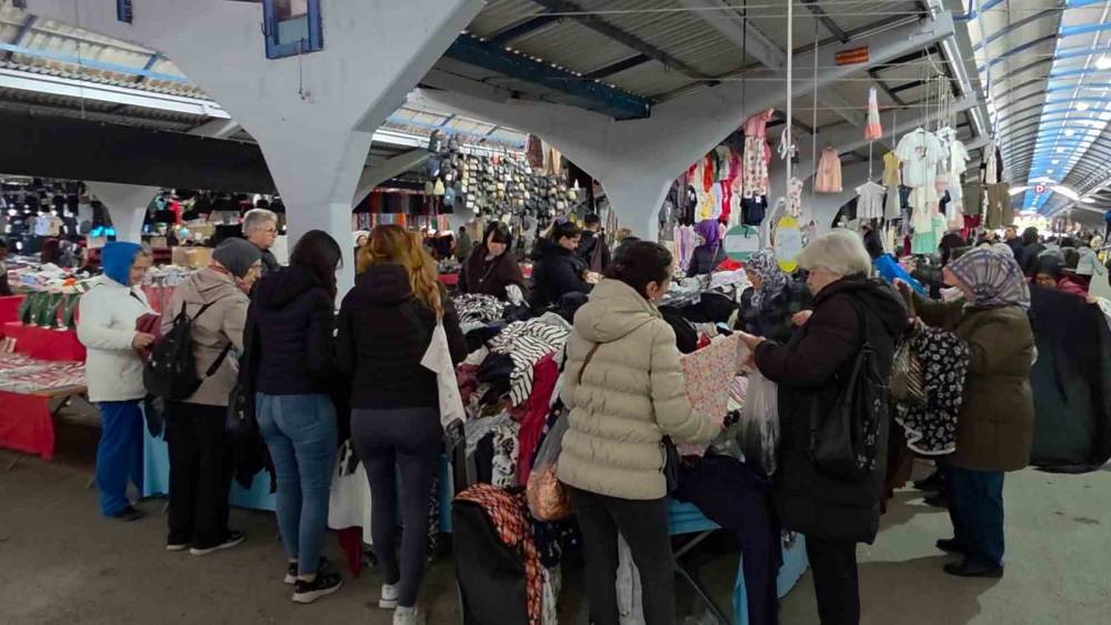 Edirne&rsquo;de Balkan Pazarı yeniden a&ccedil;ıldı: Esnaf umutlu
