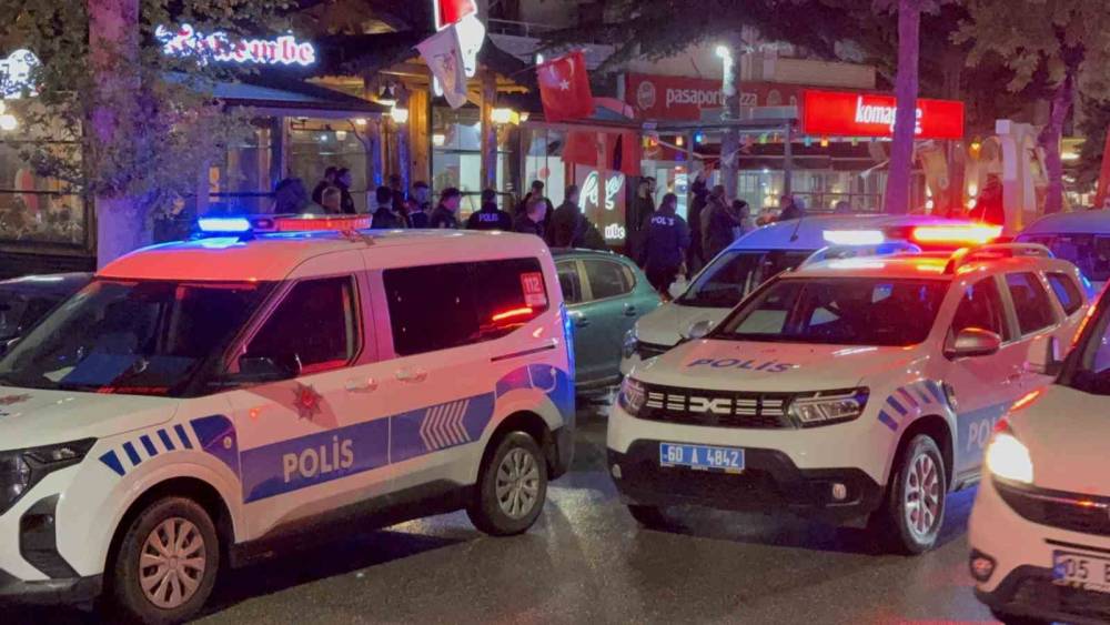 Tokat&rsquo;ta bı&ccedil;aklı kavga: 1 yaralı
