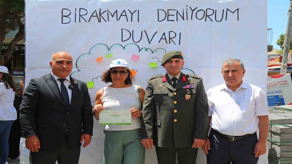 İzmir&rsquo;de t&uuml;t&uuml;n kullanımının sağlığa zararlarına dikkat &ccedil;ekildi
