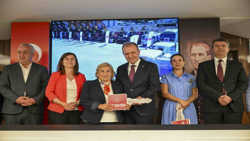 TBB, 121 belediyeye yeni hizmet ara&ccedil;larını teslim etti
