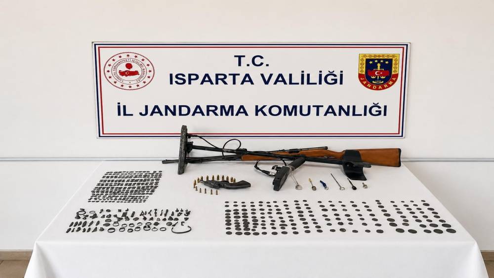 Isparta&rsquo;da tarihi eser ka&ccedil;ak&ccedil;ılığı operasyonu: 421 sikke ele ge&ccedil;irildi
