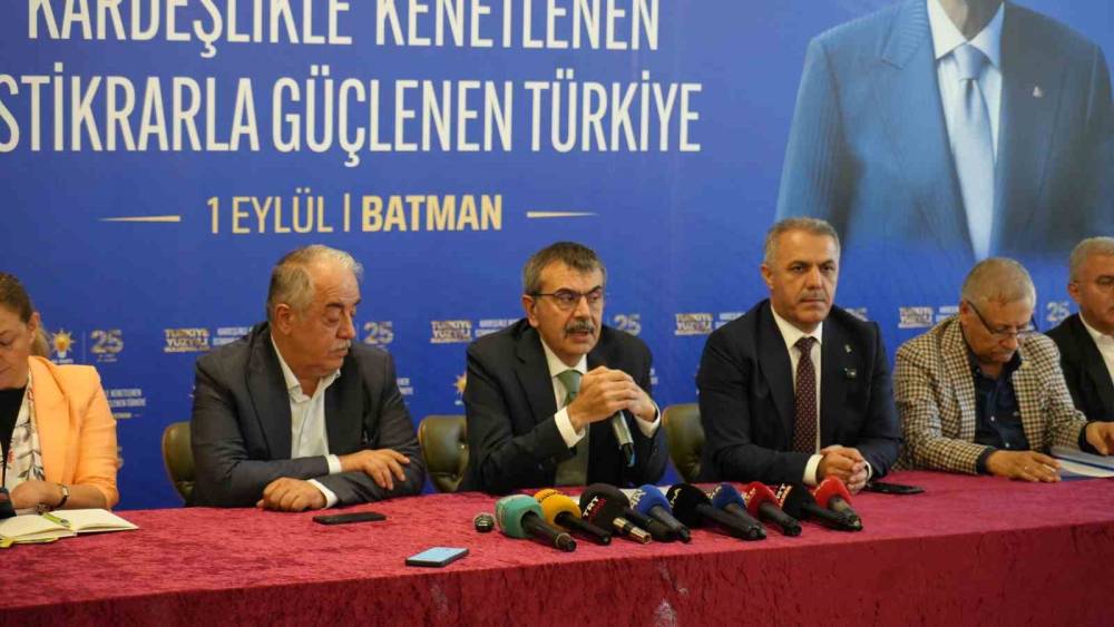 Bakan Tekin: "Devlet Bah&ccedil;eli &ccedil;ok devrimci bir konuşma yaptı"
