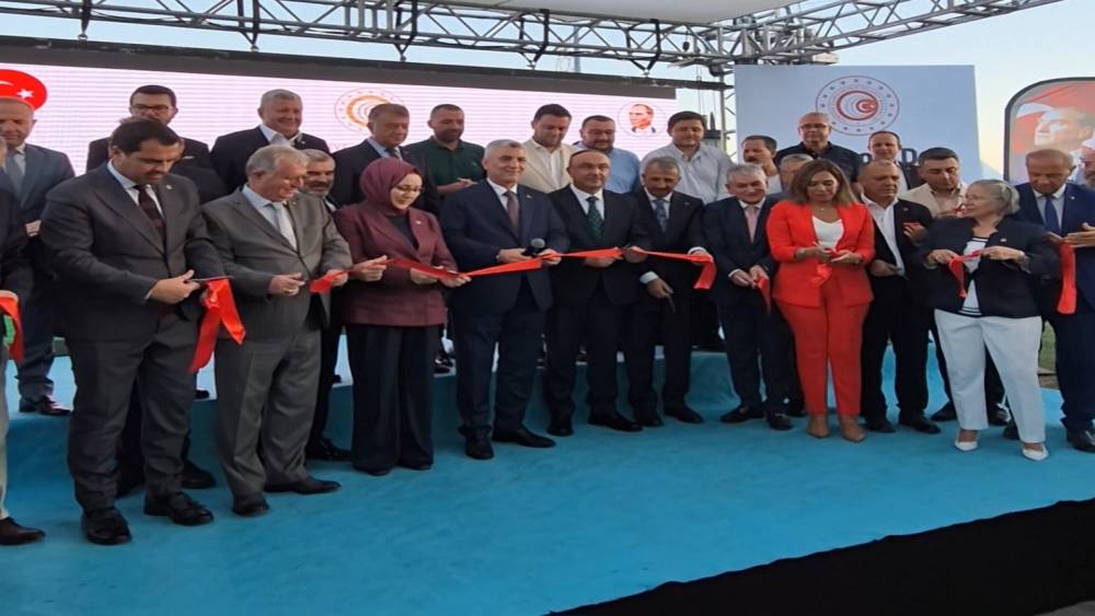 Bakan Bolat: "T&uuml;rkiye b&uuml;y&uuml;k bir &uuml;retim &uuml;lkesi haline geldi"
