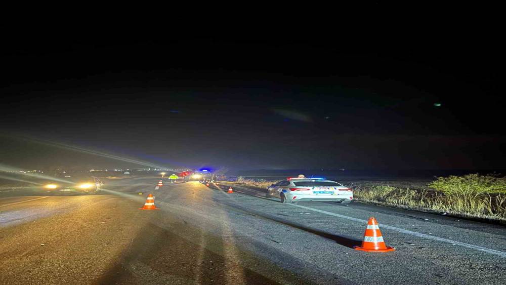 &Ccedil;orlu&rsquo;da motosiklet kamyonla &ccedil;arpıştı: 17 yaşındaki gen&ccedil; hayatını kaybetti
