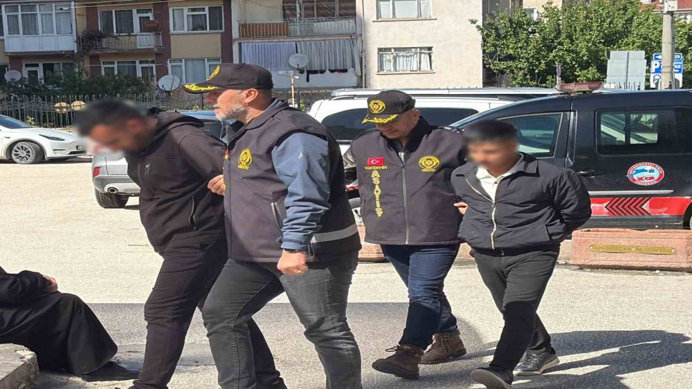 Eskişehir&rsquo;de silahla yaralama olayıyla ilgili 2 ş&uuml;pheli adliyeye sevk edildi
