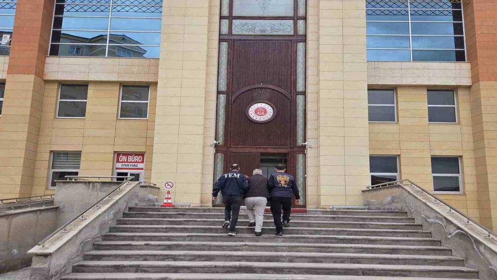 Firari h&uuml;k&uuml;ml&uuml; yakalanarak cezaevine g&ouml;nderildi
