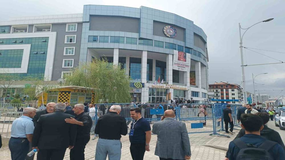 MTSO&rsquo;da Oğuzhan Ata Sadıkoğlu yeniden başkan

