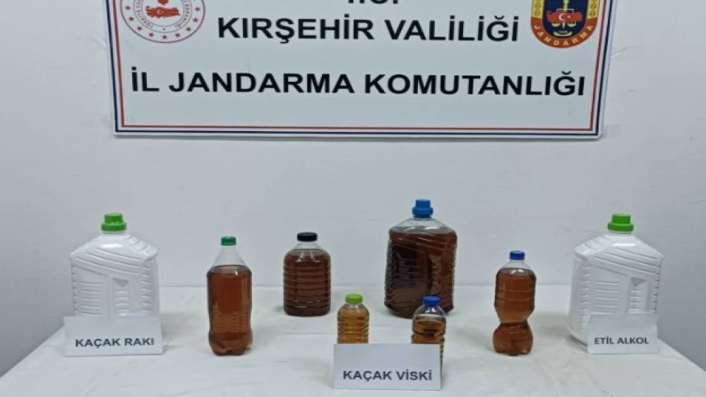 Kırşehir&rsquo;de sahte i&ccedil;ki operasyonu: 20 litre alkol ele ge&ccedil;irildi
