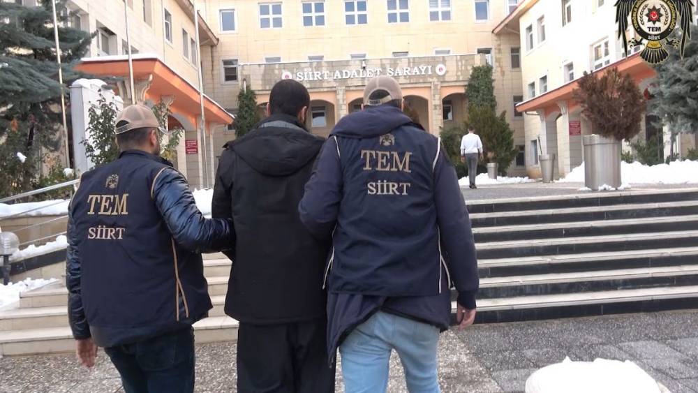 Siirt&rsquo;te sosyal medyadan DEAŞ propagandası yapan şahıs tutuklandı
