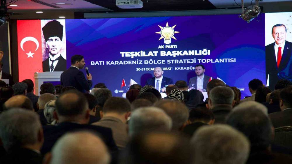 AK Parti Batı Karadeniz B&ouml;lge Toplantısı Karab&uuml;k&rsquo;te tamamlandı
