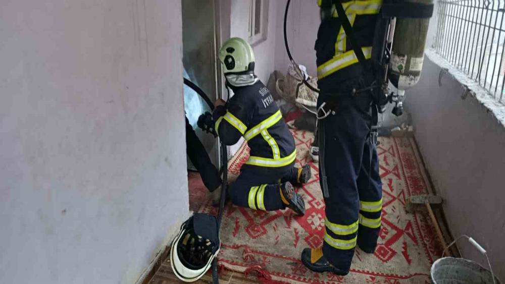 Siirt&rsquo;te m&uuml;stakil evde yangın
