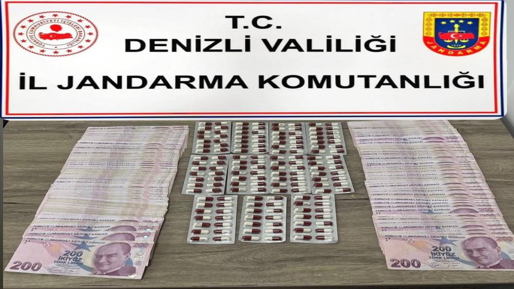Denizli&rsquo;de jandarmadan uyuşturucu operasyonu: 5 tutuklama
