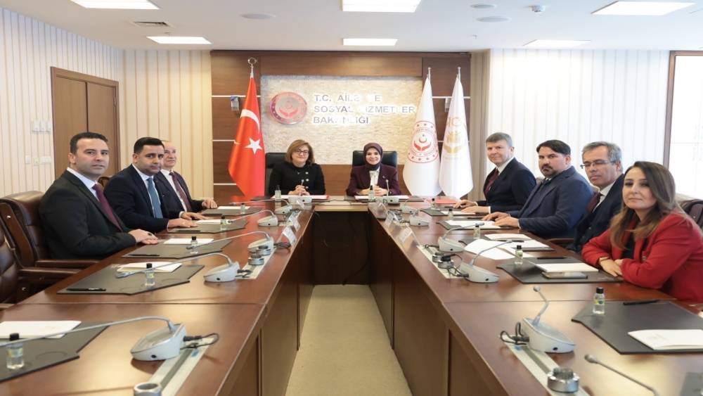 Bakan G&ouml;ktaş: "B&uuml;y&uuml;klerimizin refahını ve sosyal hayata katılımını artıracak &ccedil;alışmaları yaygınlaştırıyoruz"
