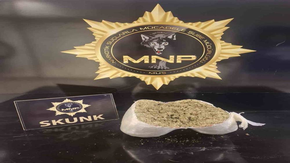 Muş&rsquo;ta yolcu otob&uuml;s&uuml;nde 2 kilo 72 gram skunk ele ge&ccedil;irildi
