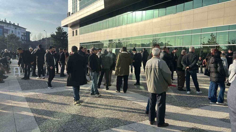 Bolu Belediye Başkanı &Ouml;zcan tutuklama talebiyle mahkemeye sevk edildi
