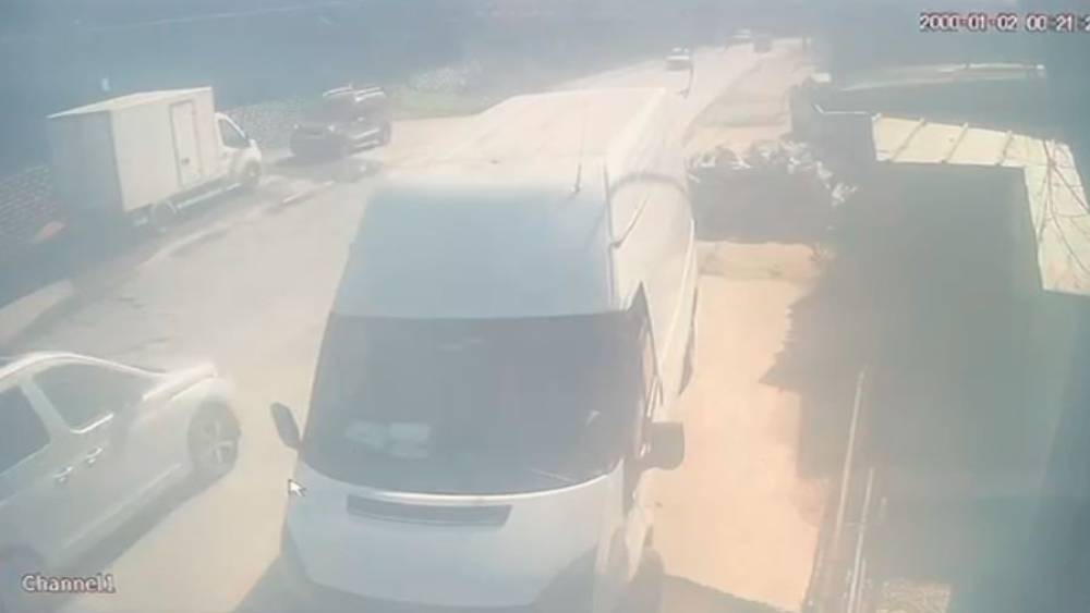 Arnavutk&ouml;y&rsquo;de 1 kişinin &ouml;ld&uuml;ğ&uuml; kazanın g&ouml;r&uuml;nt&uuml;leri ortaya &ccedil;ıktı
