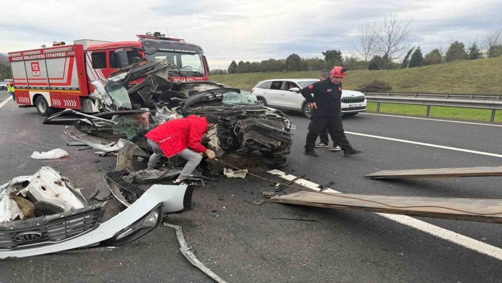 D&uuml;zce&rsquo;de kazalarda 5 kişi &ouml;ld&uuml;, 415 kişi yaralandı
