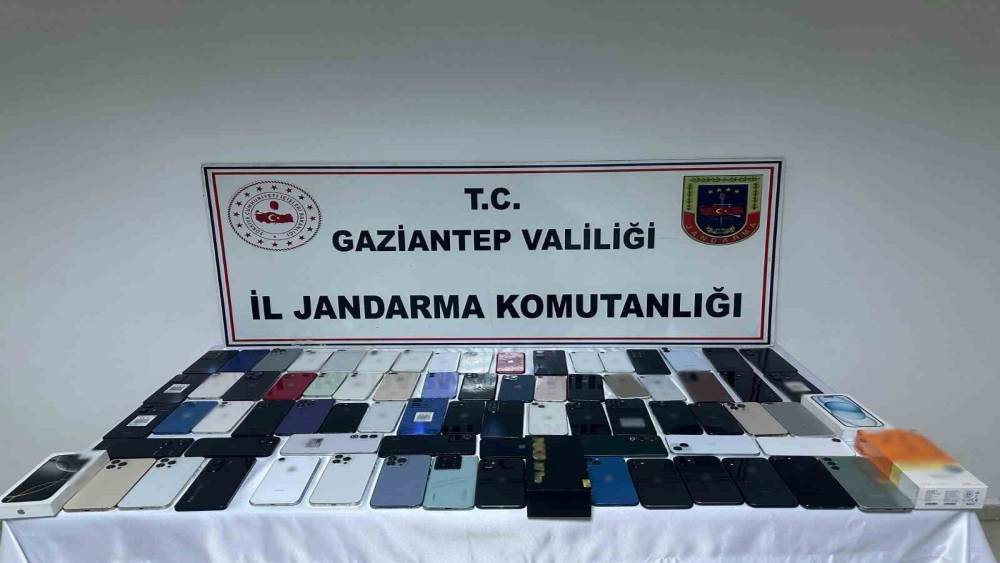 Gaziantep&rsquo;te 3 milyon TL değerinde ka&ccedil;ak telefon ele ge&ccedil;irildi
