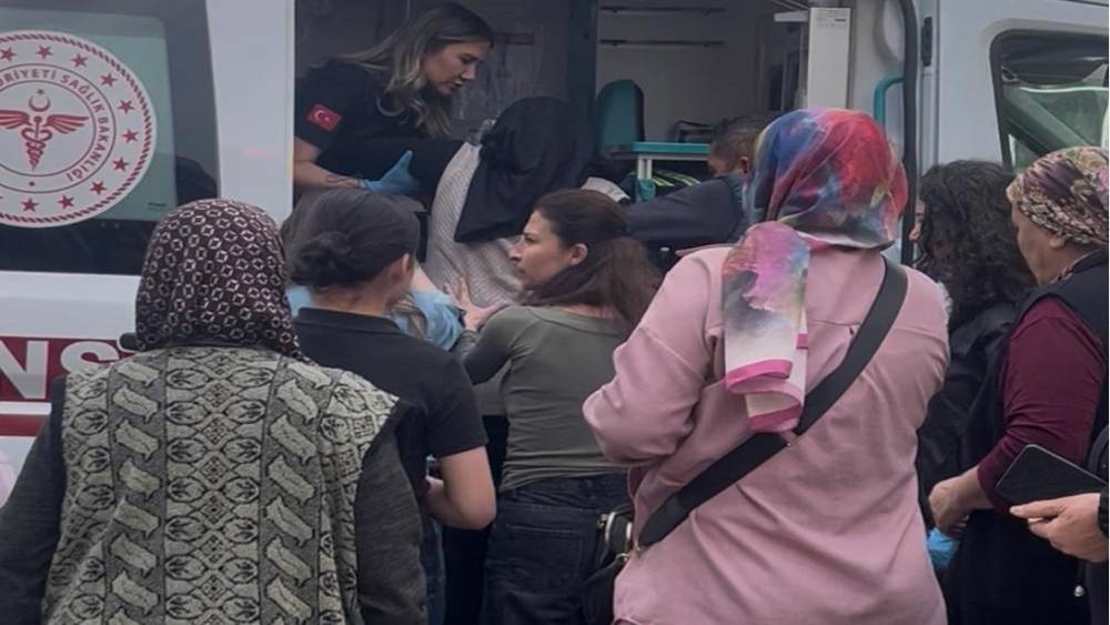 Dumanları g&ouml;ren yaşlı kadın fenalaştı
