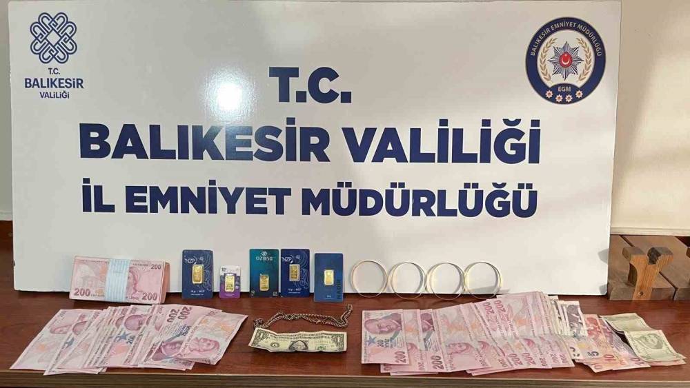 Bandırma&rsquo;da sahte altın dolandırıcılarına ge&ccedil;it yok: 3 g&ouml;zaltı
