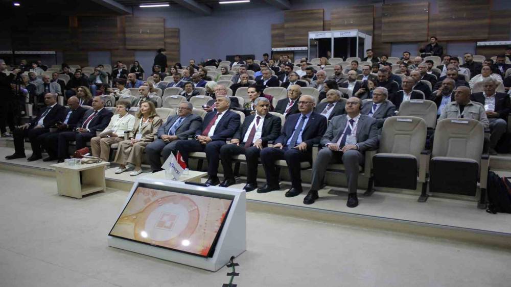 Gedik Pili&ccedil;, Uluslararası Kanatlı Kongresine sponsor oldu
