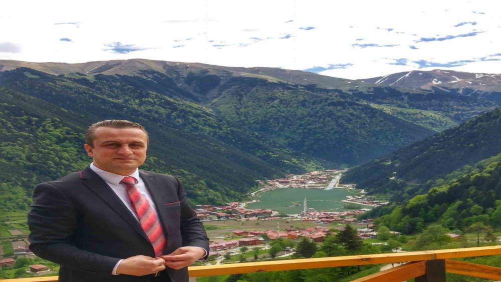 Aky&uuml;z: "Turizmi hedef alan ırk&ccedil;ı paylaşımlara karşı yasal d&uuml;zenleme şart"
