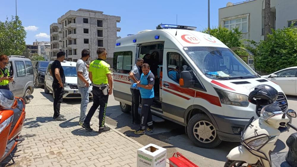 Adıyaman&rsquo;da motosiklet devrildi: 2 yaralı
