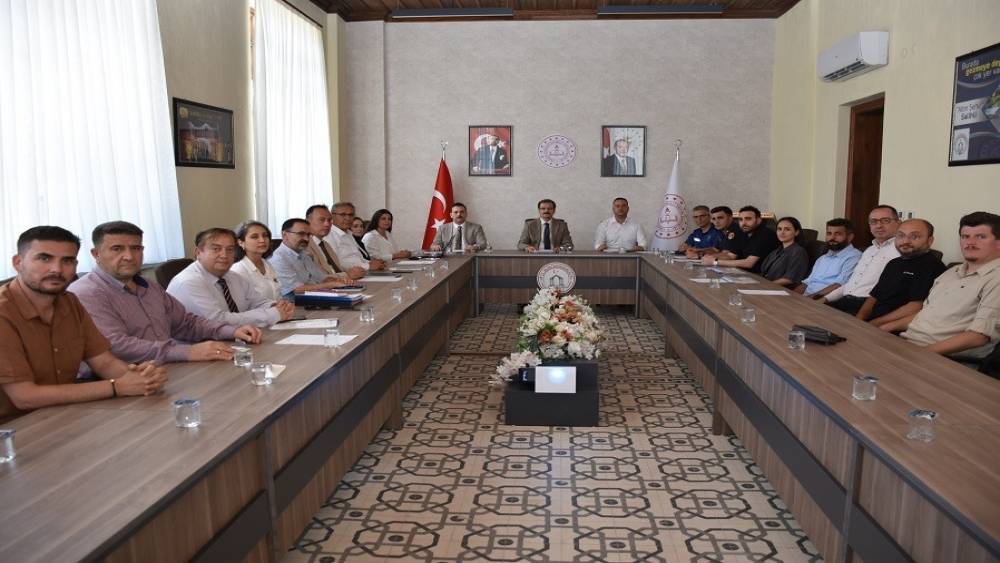 Salihli&rsquo;de bağımlılıkla m&uuml;cadele bir kez daha masaya yatırıldı
