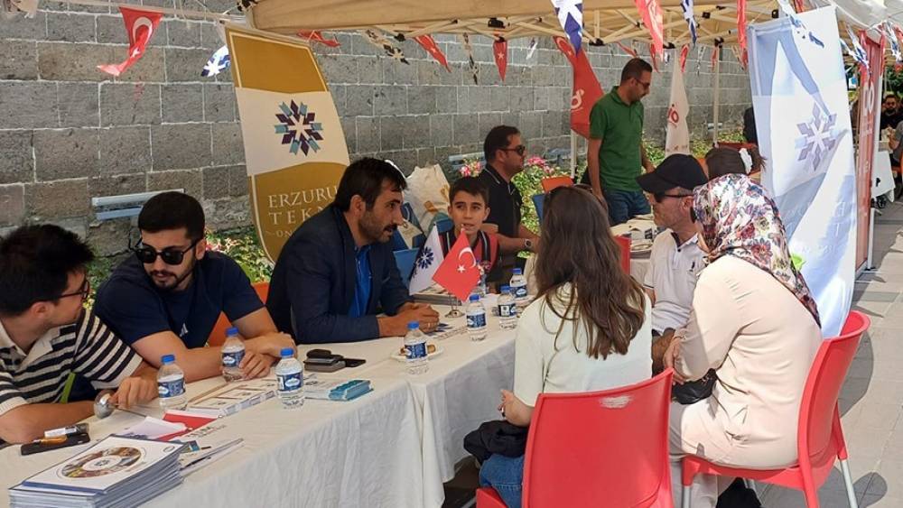 ET&Uuml;, tercih g&uuml;nleri&rsquo;nde aday &ouml;ğrencilerle buluşuyor
