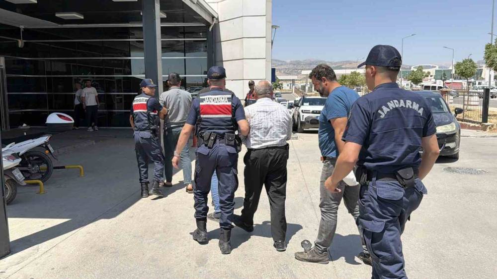 7 Kişinin yaralandığı kavgada 6 kişi g&ouml;zaltına alındı
