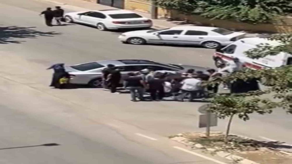 Siverek&rsquo;te otomobil ile motosiklet &ccedil;arpıştı: 1 yaralı
