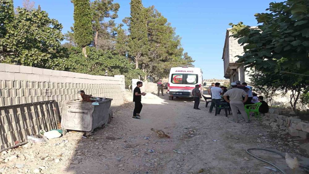 Fotoğraf &ccedil;ekerken Fırat Nehri&rsquo;ne d&uuml;şen gen&ccedil; kız boğuldu
