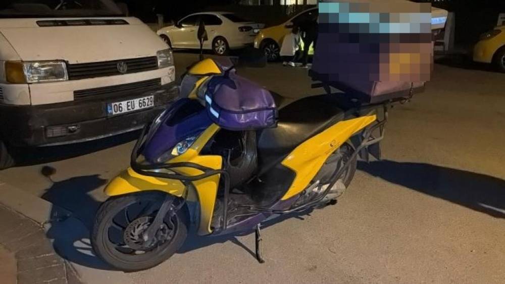 Bolu&rsquo;da taksi ile motokurye &ccedil;arpıştı: 1 yaralı
