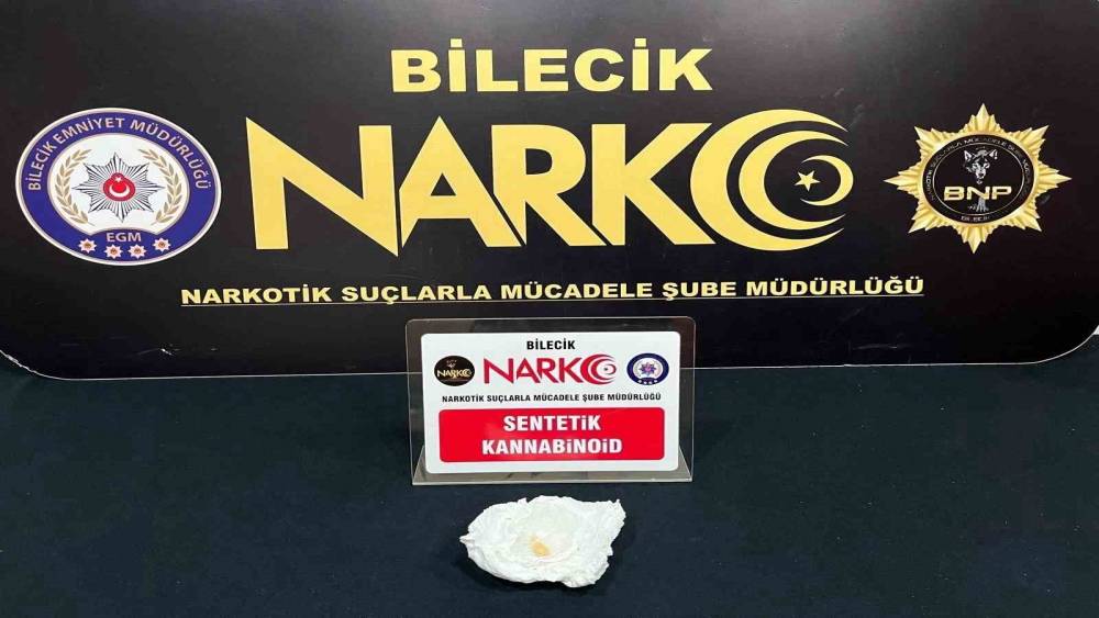 Bilecik&rsquo;te ş&uuml;pheli ara&ccedil;ta uyuşturucu ele ge&ccedil;irildi
