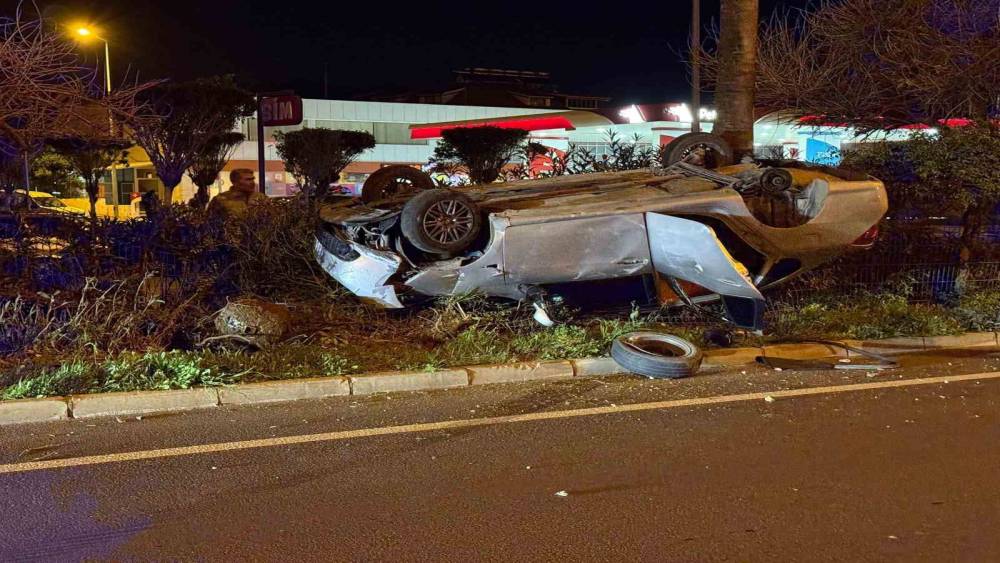 Gazipaşa&rsquo;da takla atan otomobildeki 4 kişi yaralandı
