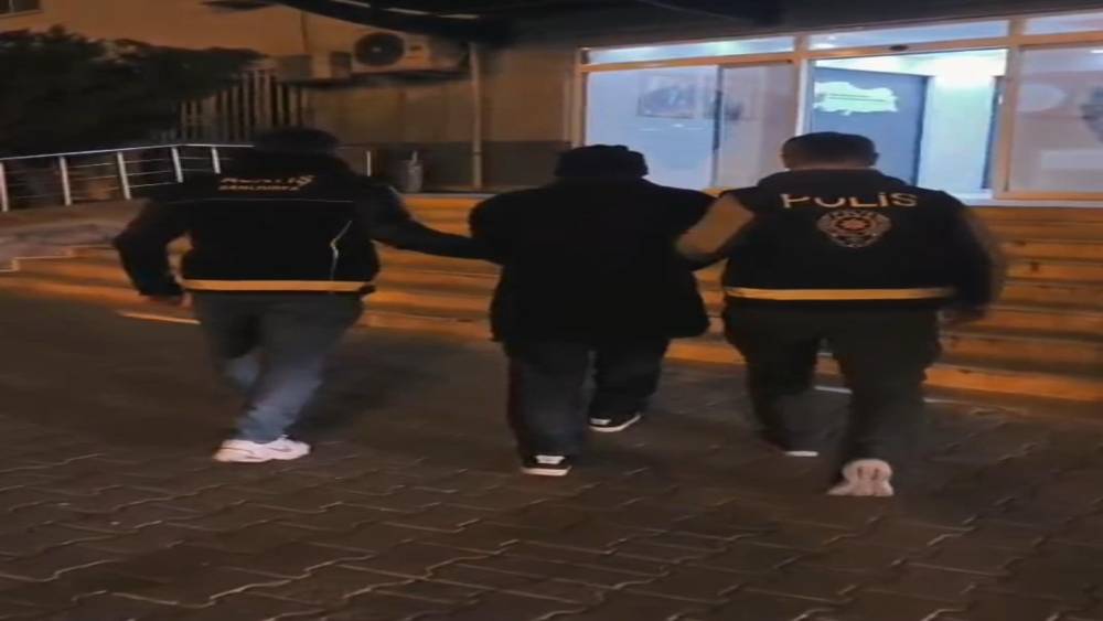 Şanlıurfa&rsquo;da 18 yıl 11 ay hapis cezası bulunan h&uuml;k&uuml;ml&uuml; yakalandı
