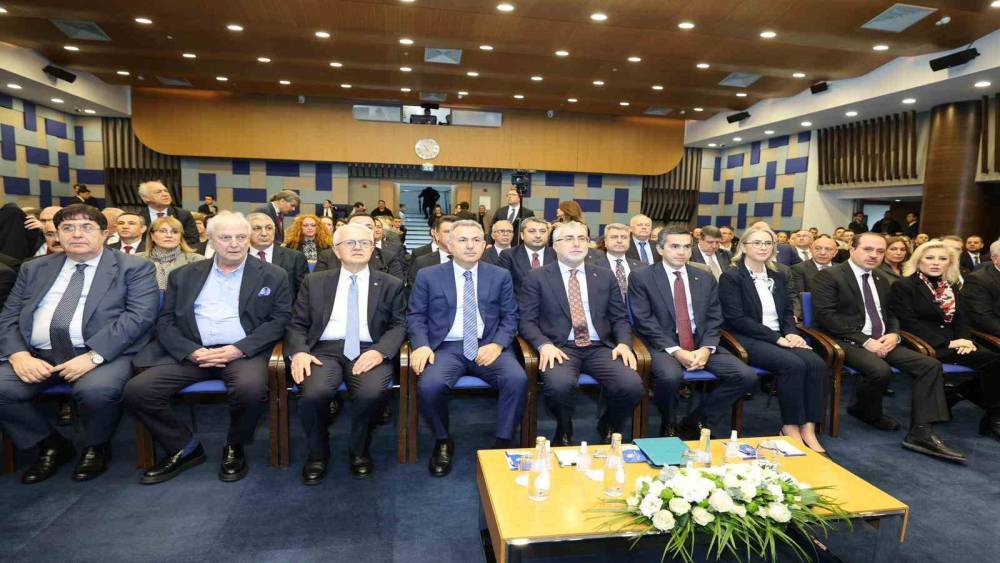 Kamu ve işveren istişare i&ccedil;in İzmir Ticaret Odası&rsquo;nda buluştu
