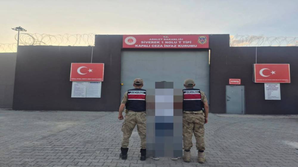 Yağma su&ccedil;undan aranan şahıs yakalandı
