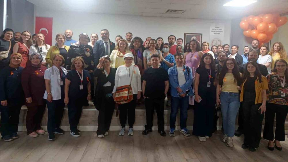 Kanuni Sultan S&uuml;leyman Hastanesi&rsquo;nde MS hastalığına dikkat &ccedil;eken etkinlik
