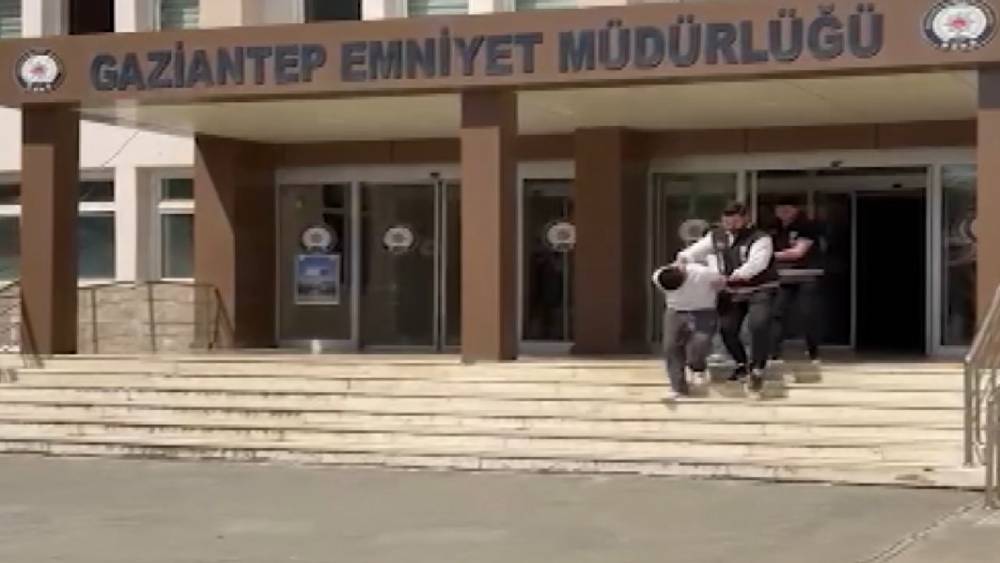 Gaziantep&rsquo;te iş yeri kurşunlama ve yağma ş&uuml;phelisi 2 şahıs tutuklandı
