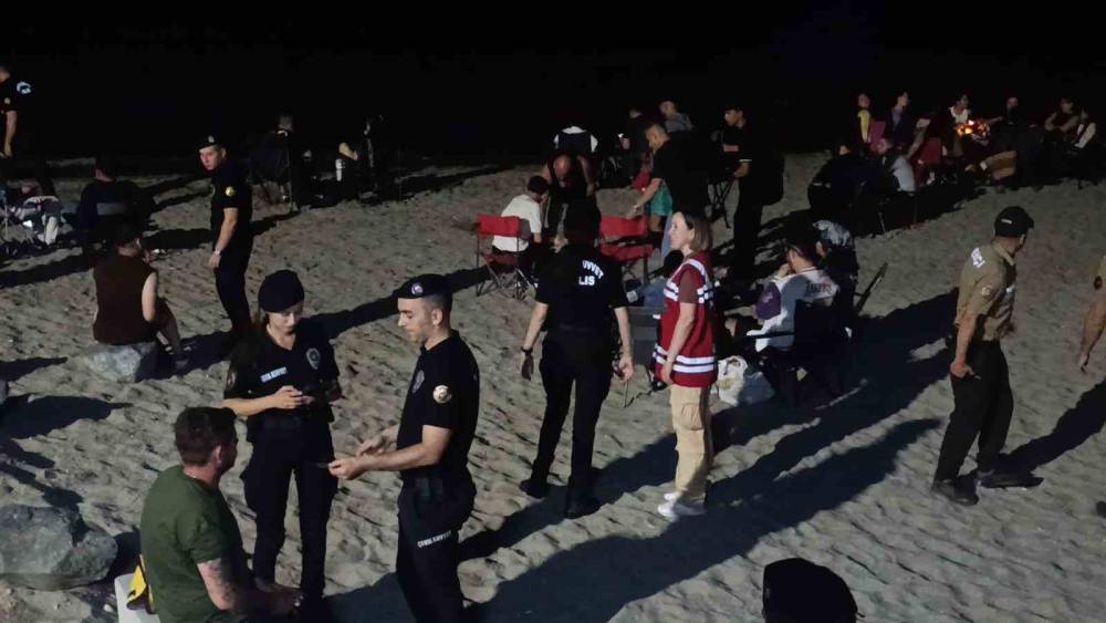 Tekirdağ Emniyeti&rsquo;nden sahilde "Huzuru Birlikte Koruyalım" &ccedil;ağrısı
