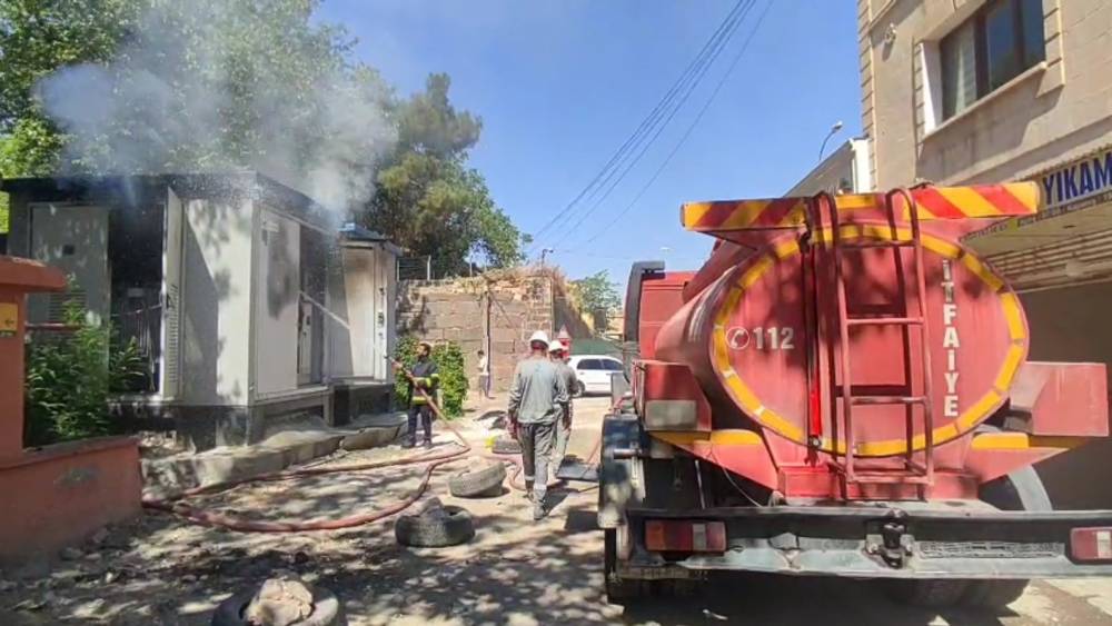 Viranşehir&rsquo;de trafo yangını korkuttu
